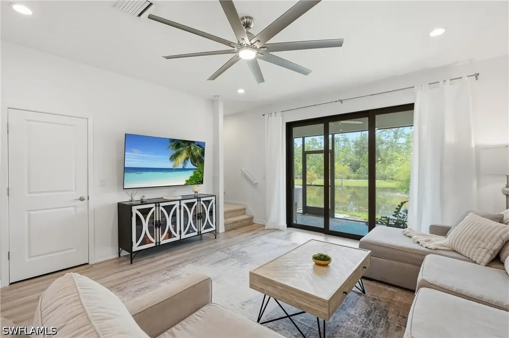 13081 Pembroke Drive Naples FL 34105