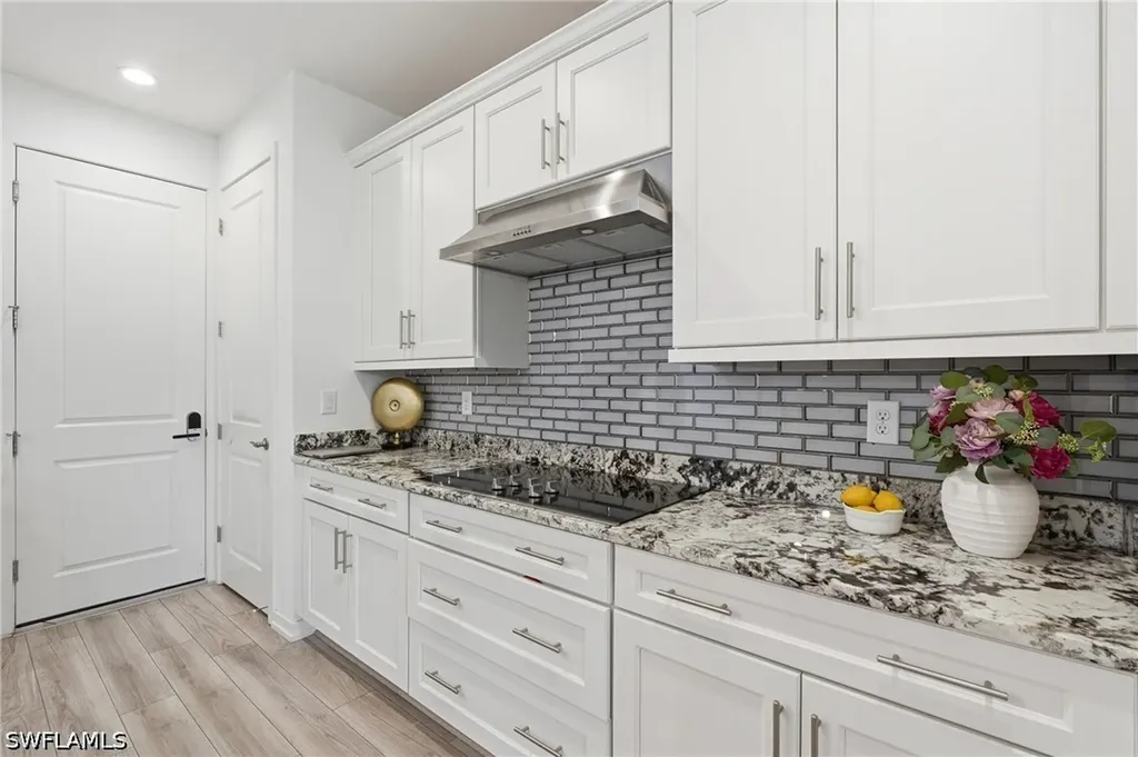 13081 Pembroke Drive Naples FL 34105