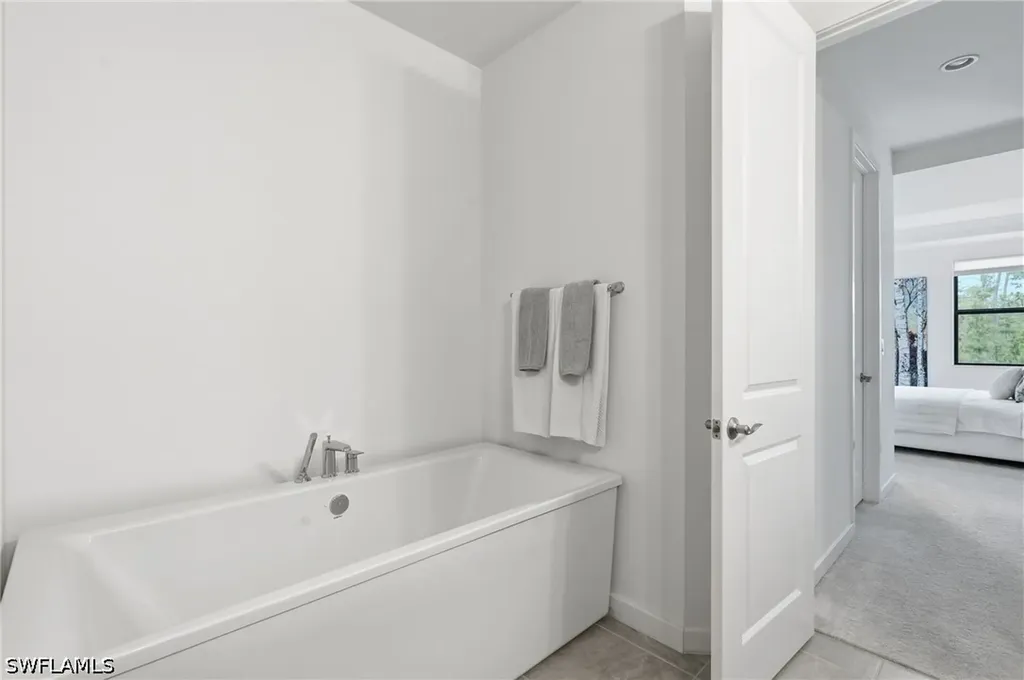 13081 Pembroke Drive Naples FL 34105