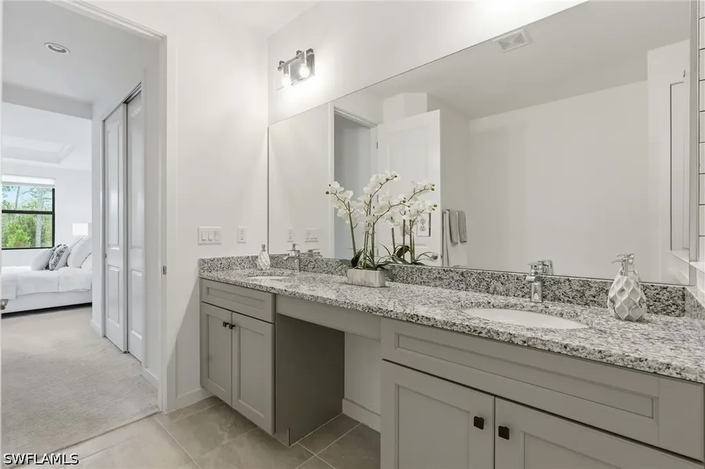 13081 Pembroke Drive Naples FL 34105