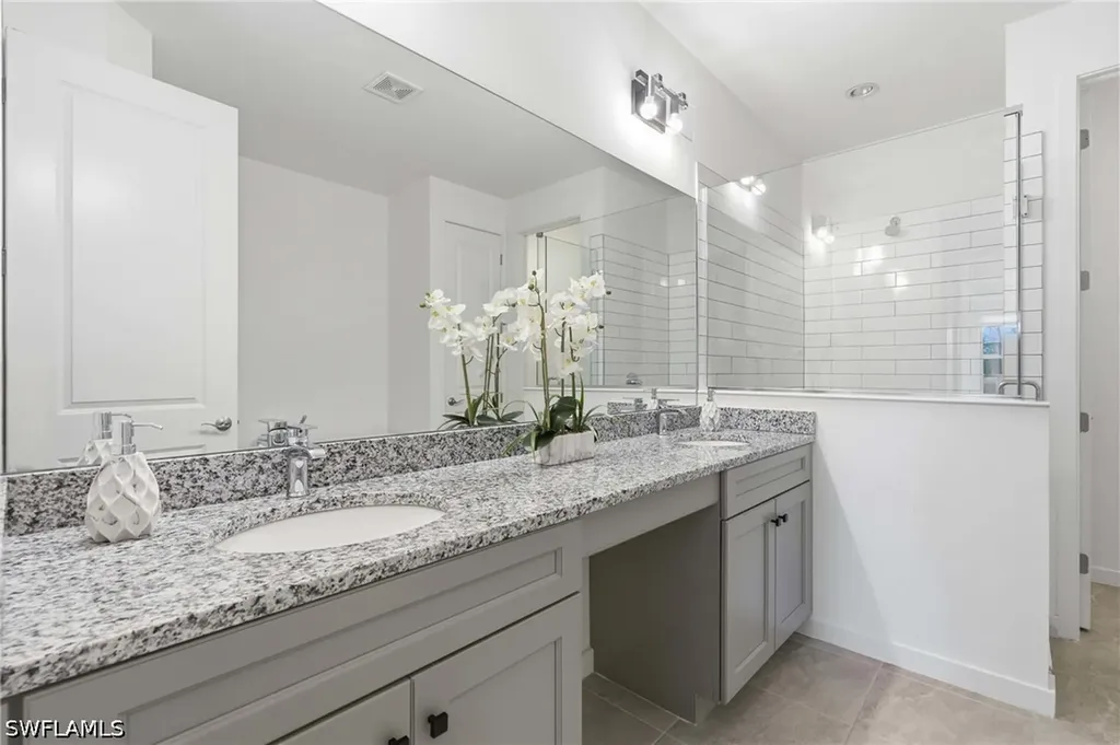13081 Pembroke Drive Naples FL 34105