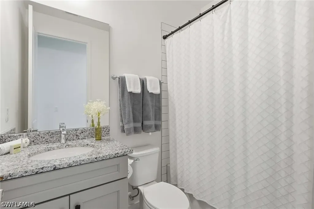 13081 Pembroke Drive Naples FL 34105