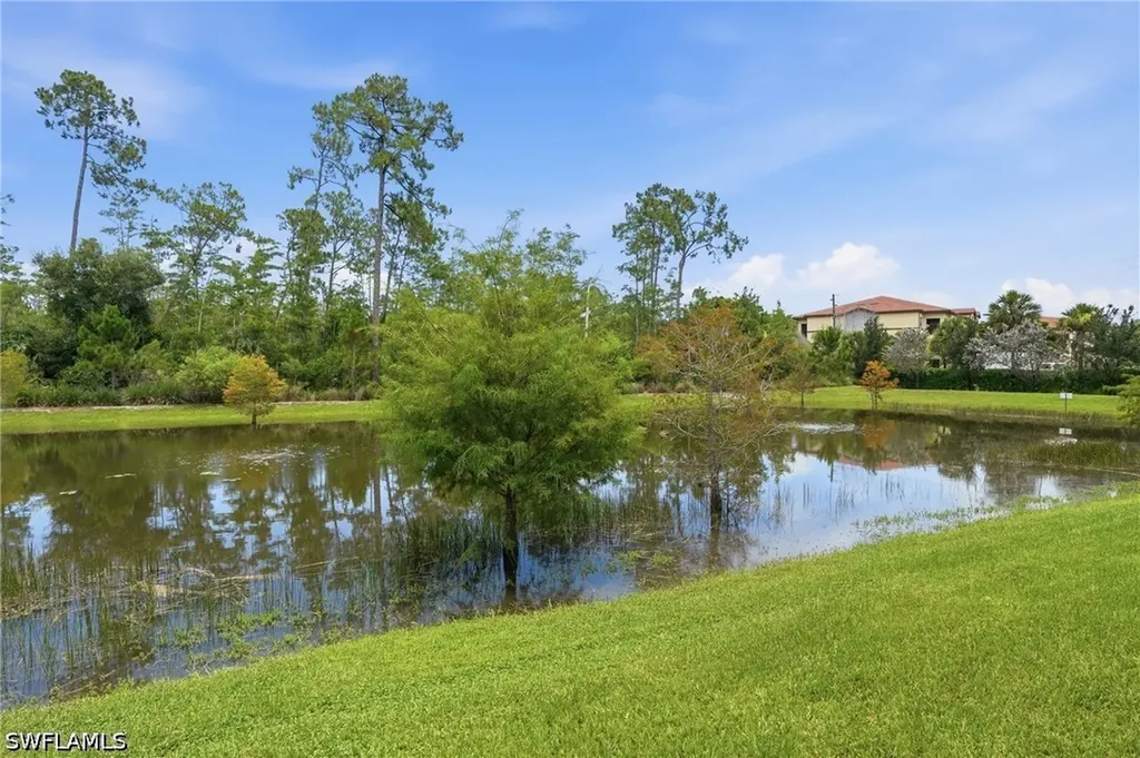 13081 Pembroke Drive Naples FL 34105