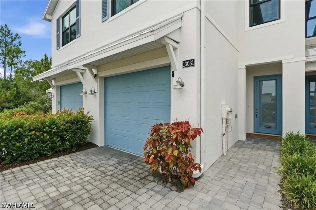 13081 Pembroke Drive Naples FL 34105