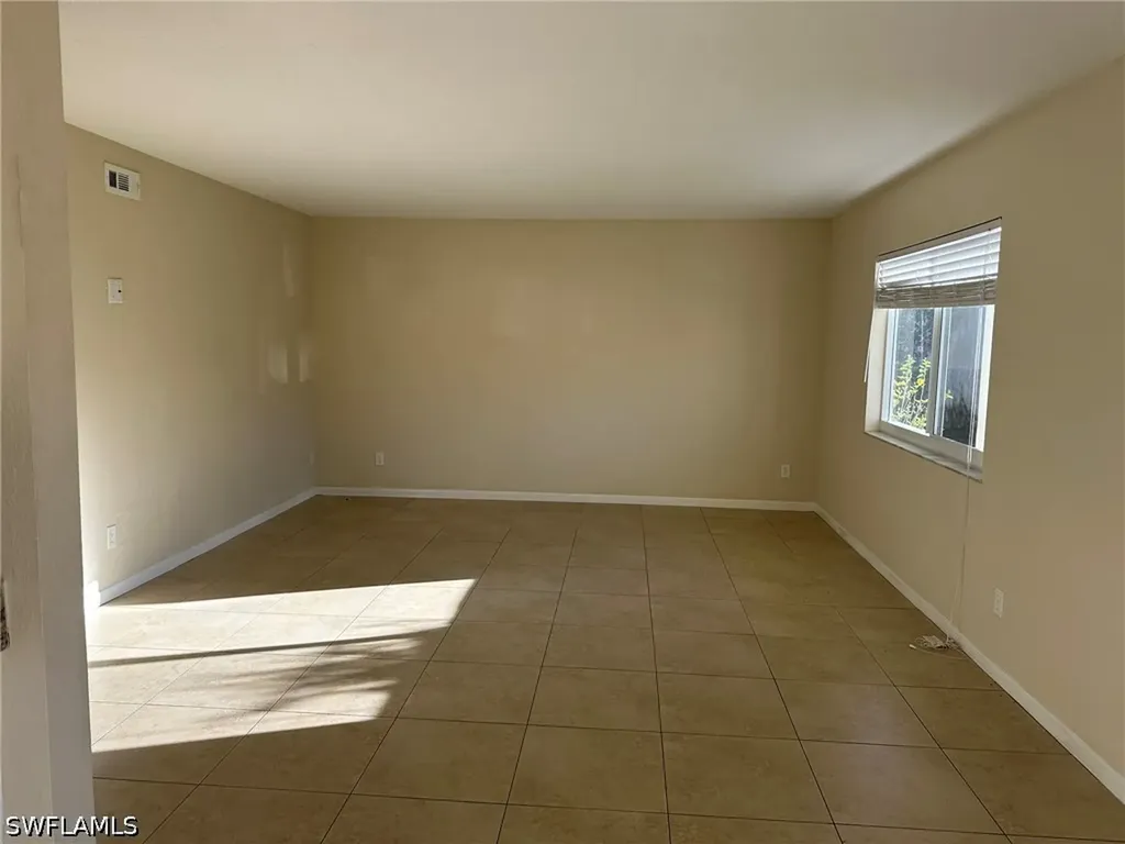 4621 Bayshore Drive Naples FL 34112