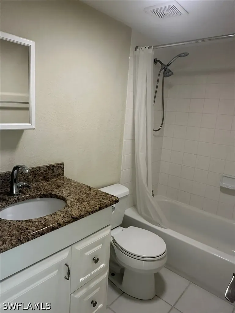 4621 Bayshore Drive Naples FL 34112