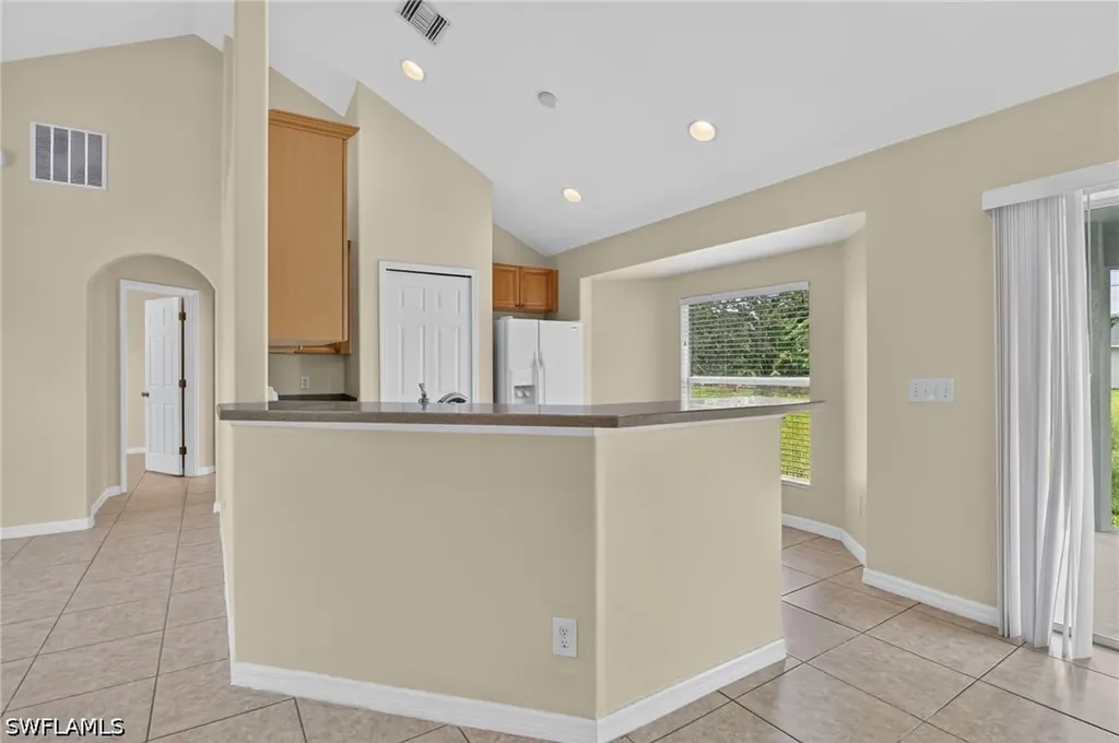 523 SE 25th Lane Cape Coral FL 33904