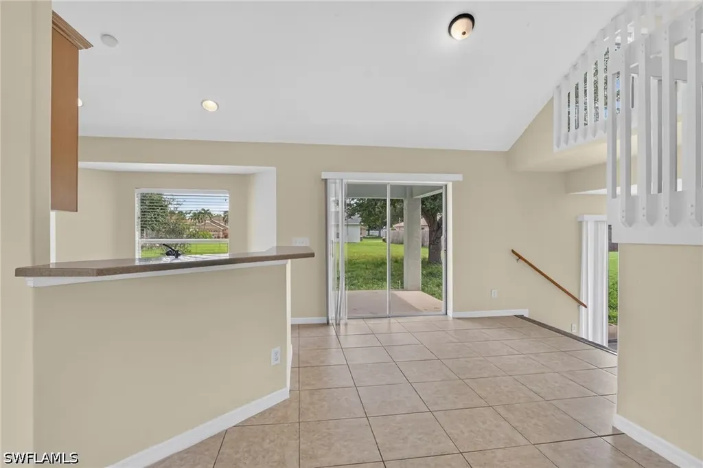 523 SE 25th Lane Cape Coral FL 33904