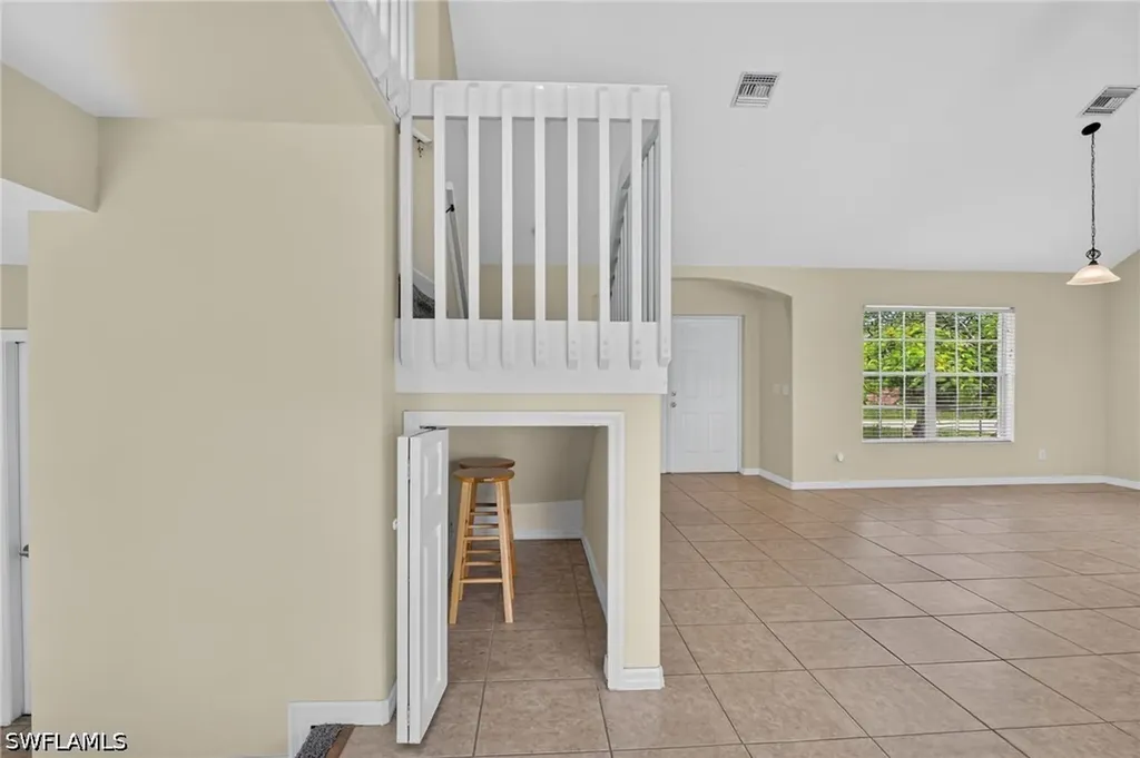 523 SE 25th Lane Cape Coral FL 33904