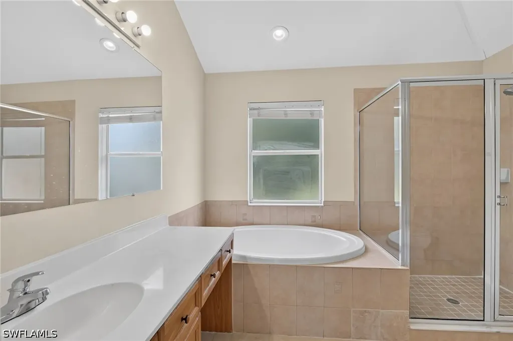 523 SE 25th Lane Cape Coral FL 33904