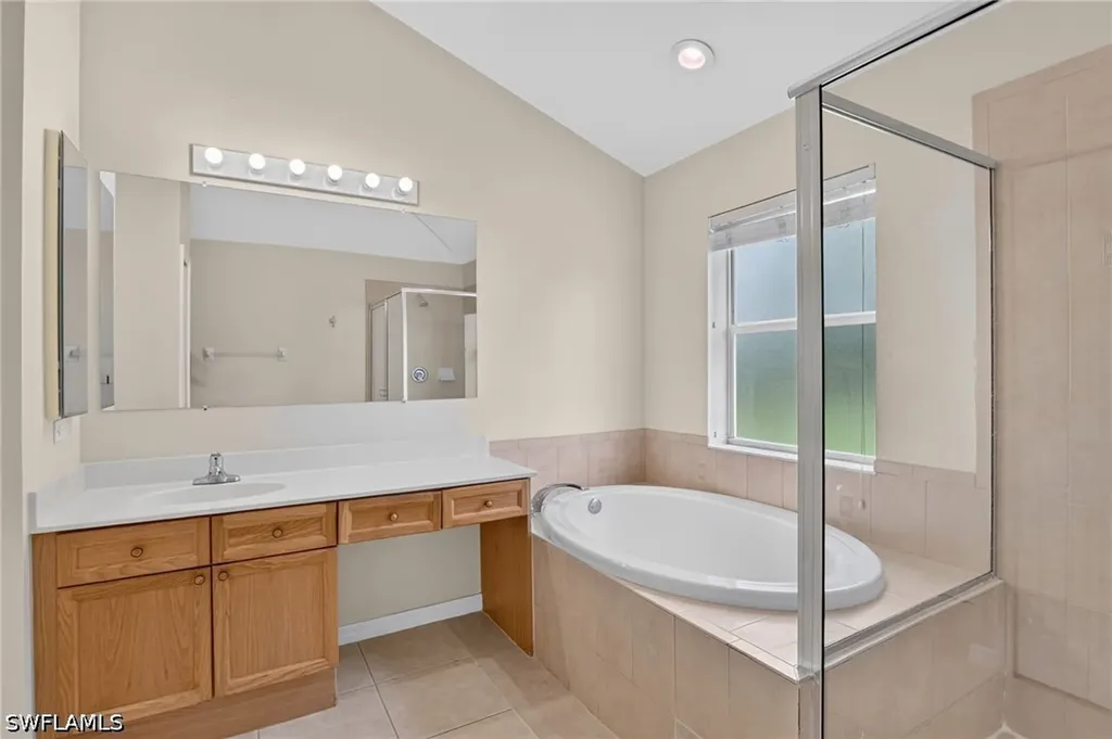 523 SE 25th Lane Cape Coral FL 33904