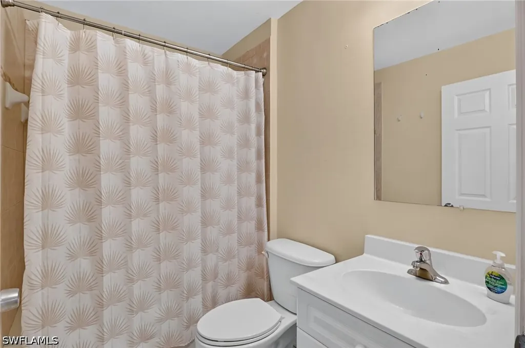 523 SE 25th Lane Cape Coral FL 33904