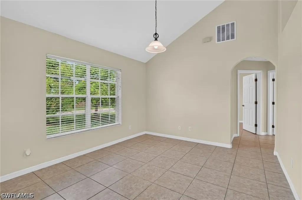 523 SE 25th Lane Cape Coral FL 33904