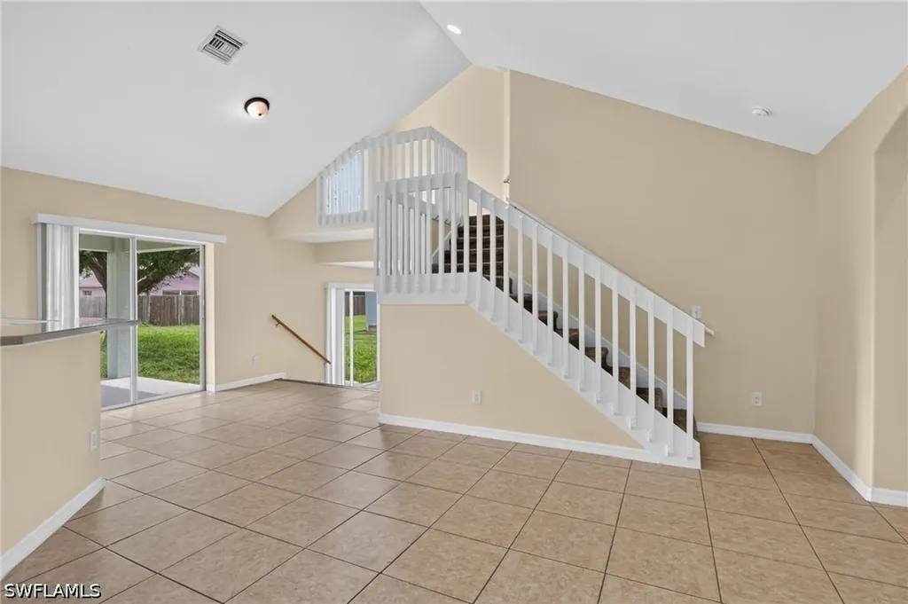 523 SE 25th Lane Cape Coral FL 33904