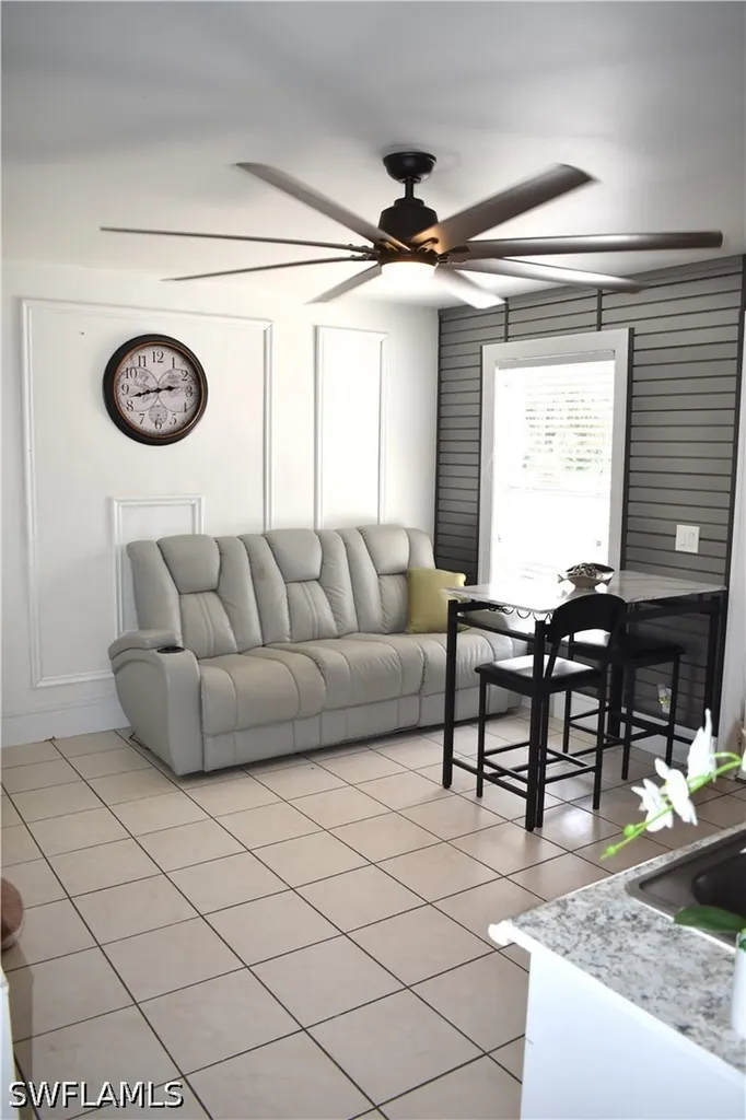 5225 23rd Avenue SW Naples FL 34116