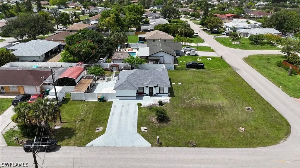 5225 23rd Avenue SW Naples FL 34116