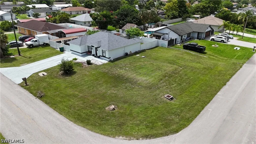 5225 23rd Avenue SW Naples FL 34116
