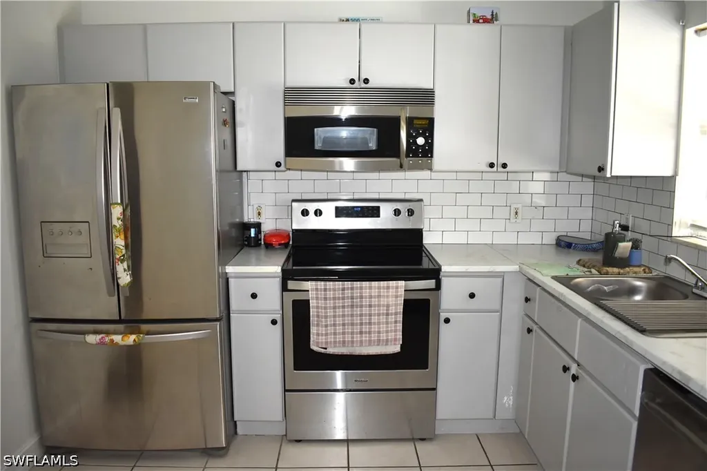5225 23rd Avenue SW Naples FL 34116
