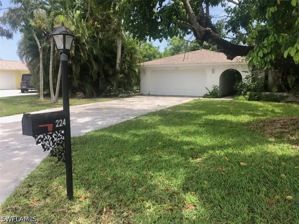 224 Pine Valley Circle Naples FL 34113