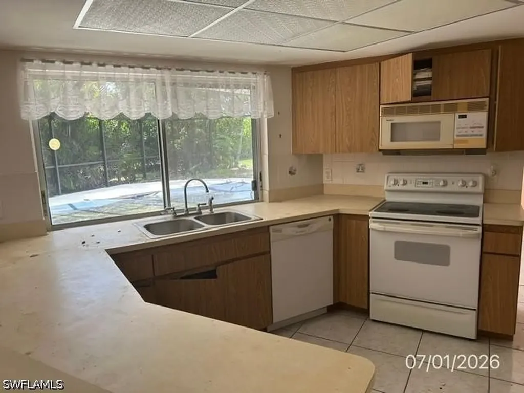 224 Pine Valley Circle Naples FL 34113
