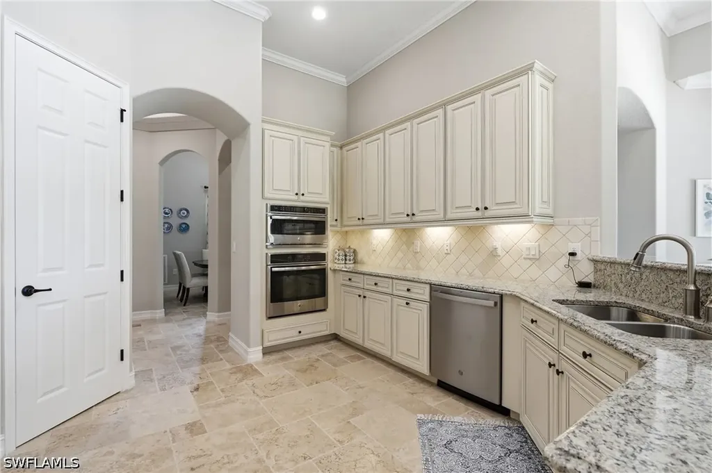 9915 Corso Bello Drive Naples FL 34113