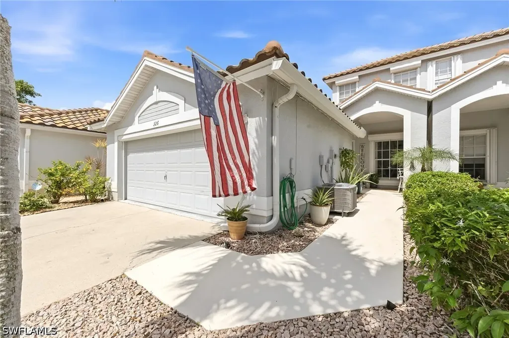 326 Stella Maris Drive S Naples FL 34114