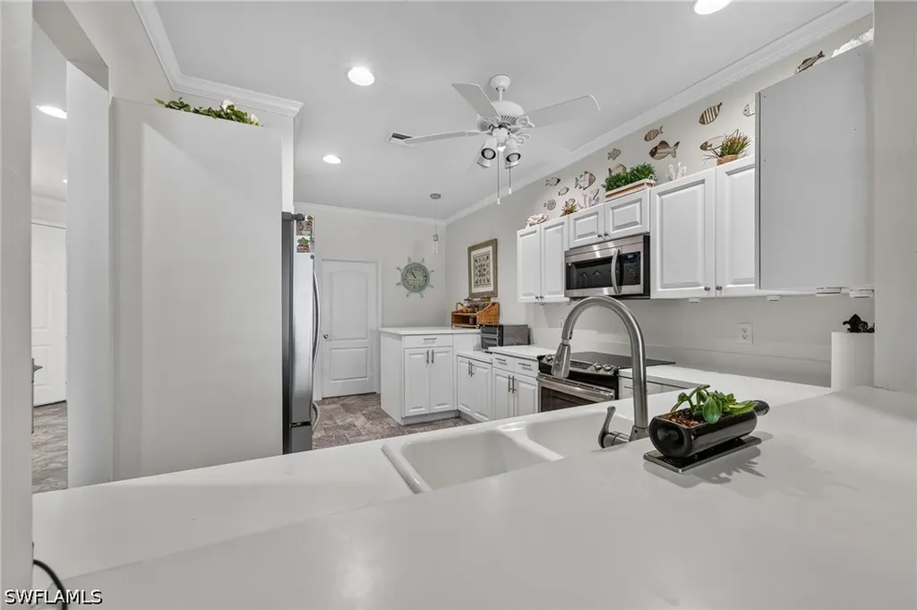 326 Stella Maris Drive S Naples FL 34114