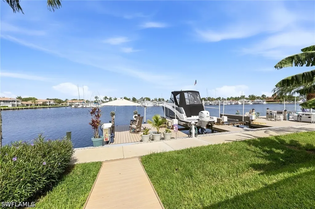 326 Stella Maris Drive S Naples FL 34114