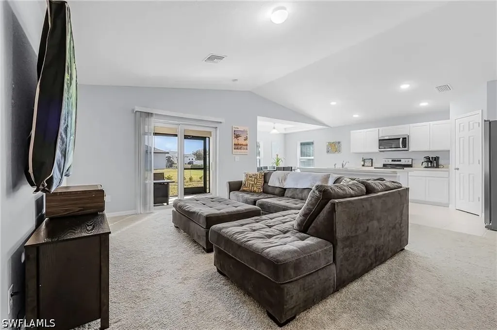1819 NE 6th Avenue Cape Coral FL 33909