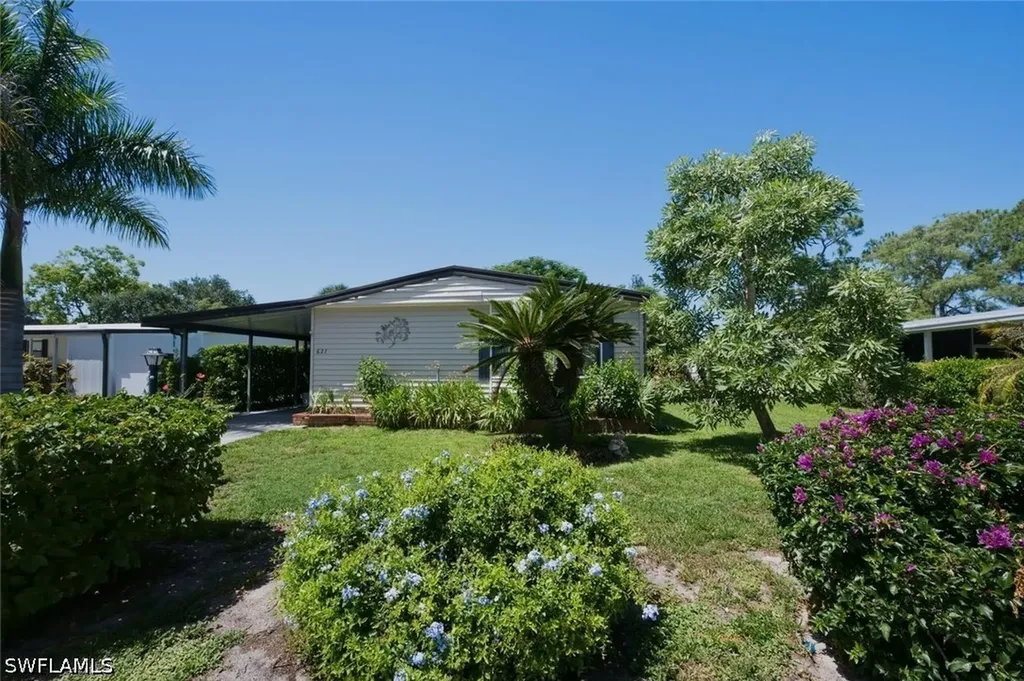621 Charlemagne Boulevard Naples FL 34112