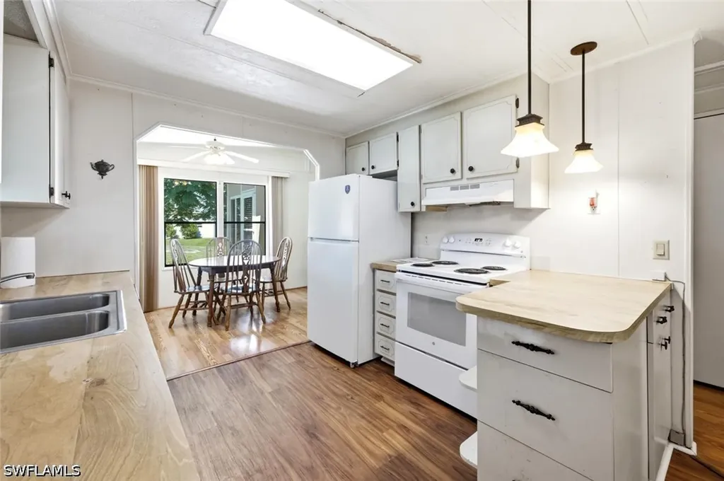 621 Charlemagne Boulevard Naples FL 34112