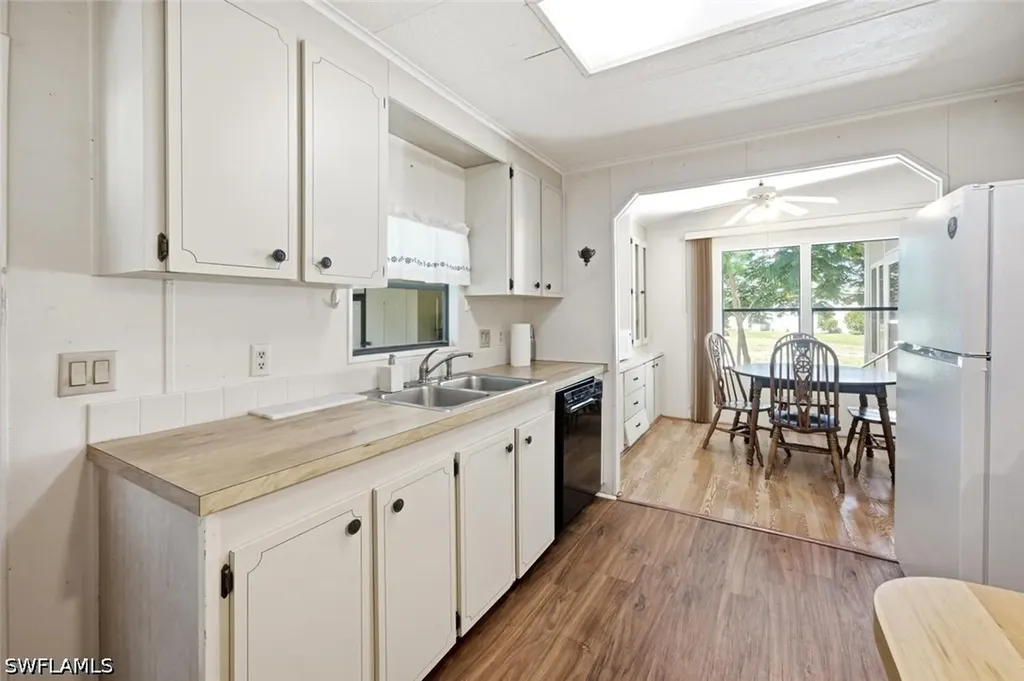 621 Charlemagne Boulevard Naples FL 34112