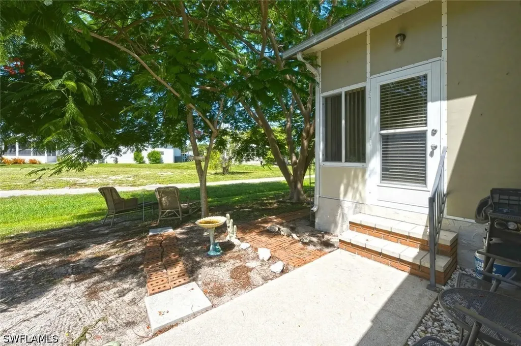 621 Charlemagne Boulevard Naples FL 34112