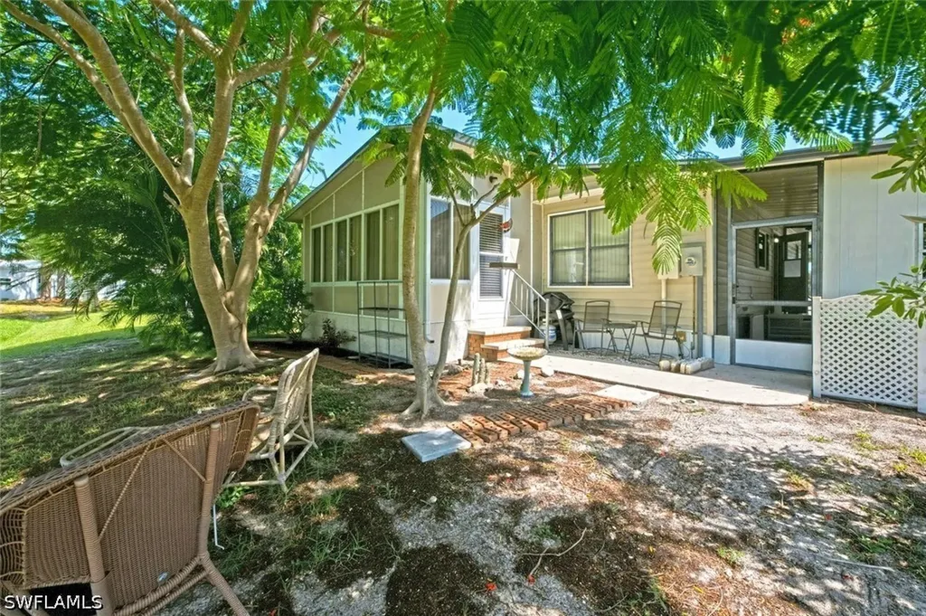621 Charlemagne Boulevard Naples FL 34112