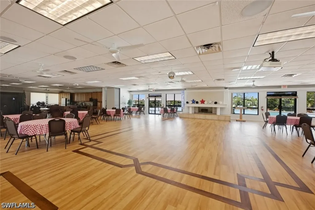 621 Charlemagne Boulevard Naples FL 34112
