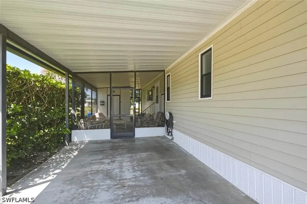 621 Charlemagne Boulevard Naples FL 34112