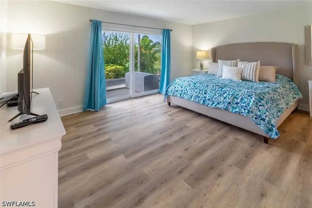 96 Glades Boulevard Naples FL 34112