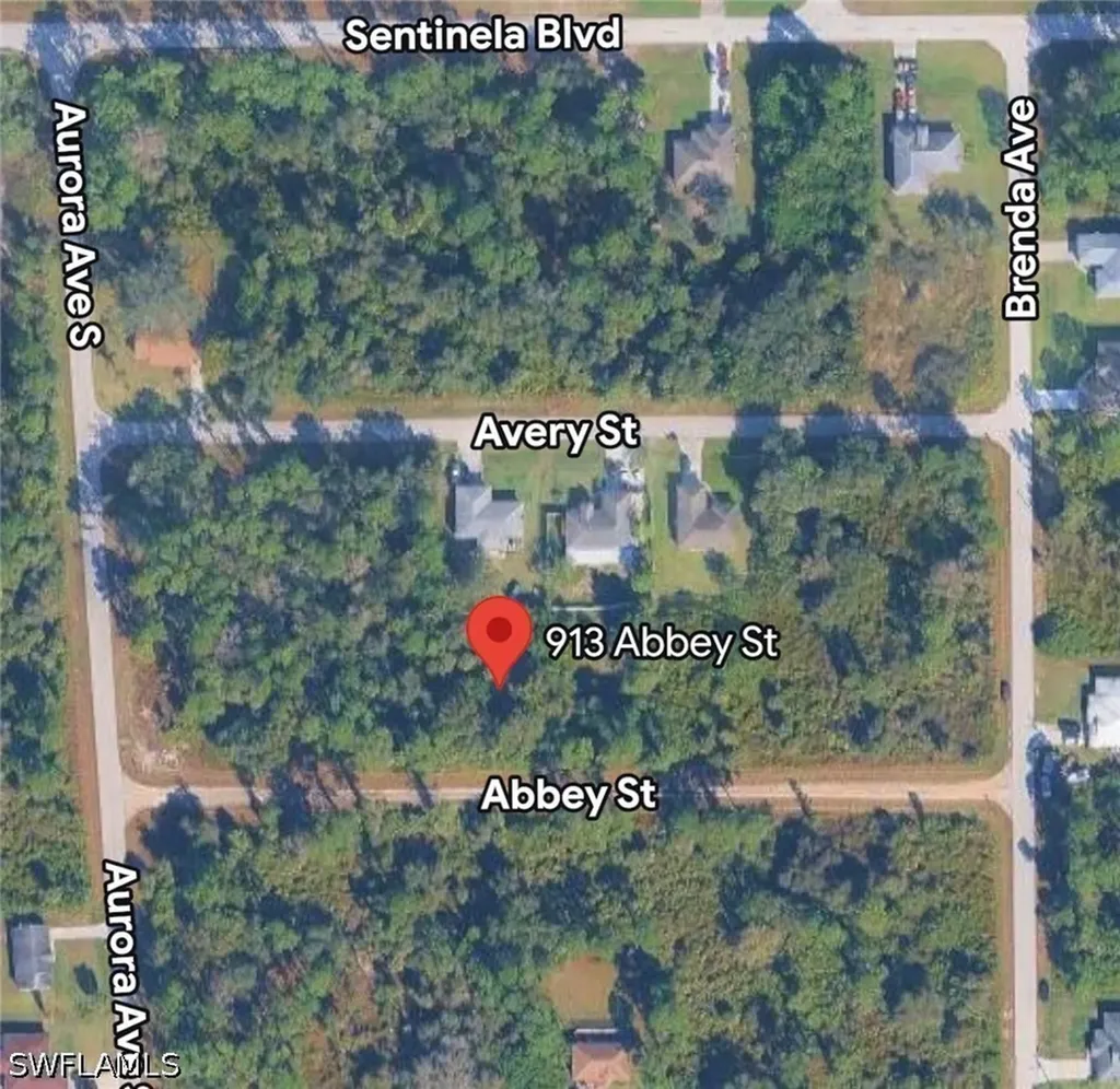 913 Abbey Street E Lehigh Acres FL 33974