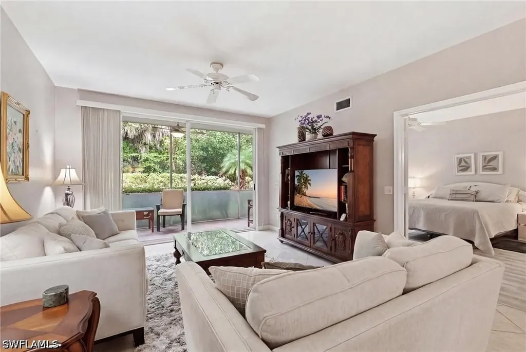 Naples FL, 2245 Hidden Lake Drive, Unit 3