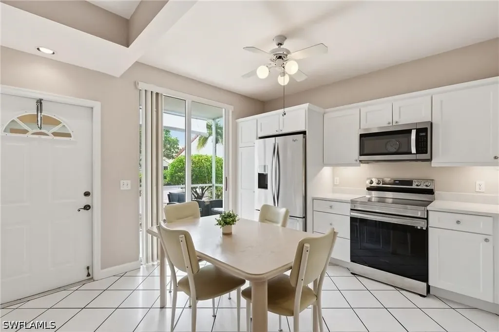 2245 Hidden Lake Drive Naples FL 34112