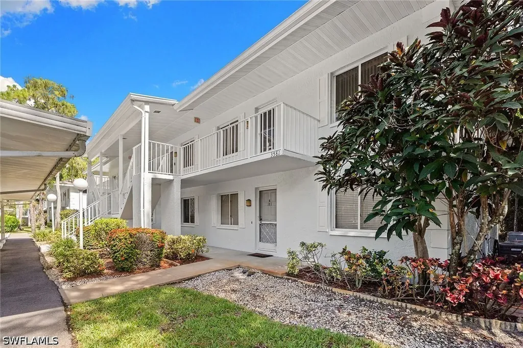 3581 County Barn Road Naples FL 34112