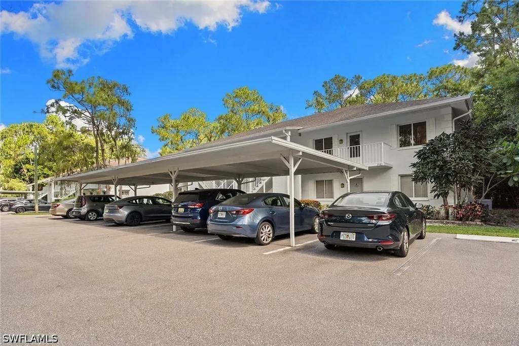 3581 County Barn Road Naples FL 34112