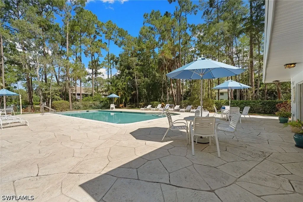 3581 County Barn Road Naples FL 34112