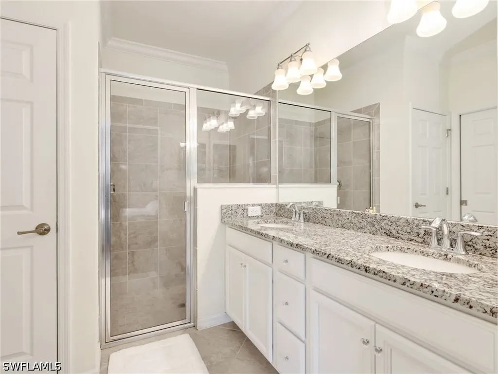 9157 Glenforest Drive Naples FL 34120
