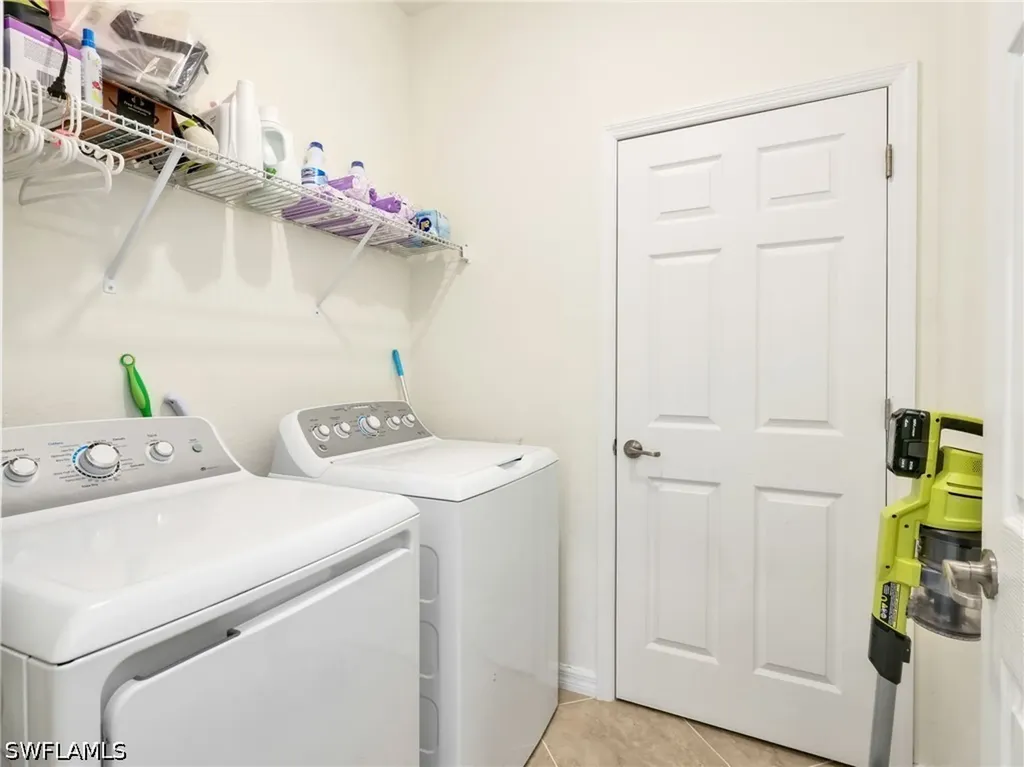 9157 Glenforest Drive Naples FL 34120
