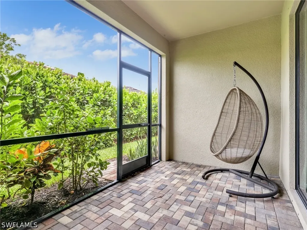9157 Glenforest Drive Naples FL 34120