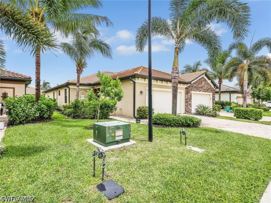 9157 Glenforest Drive Naples FL 34120
