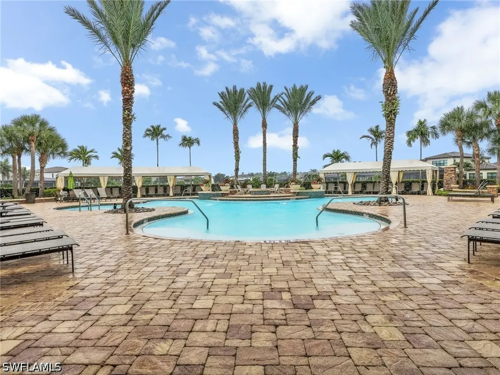 9157 Glenforest Drive Naples FL 34120