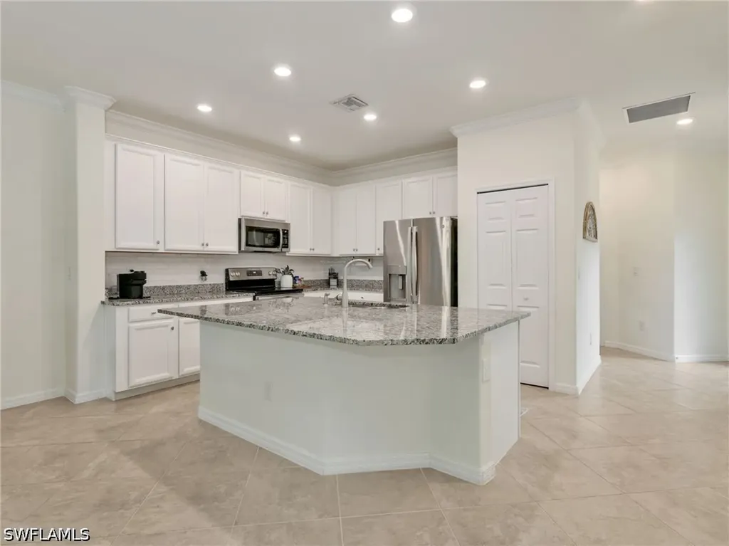 9157 Glenforest Drive Naples FL 34120