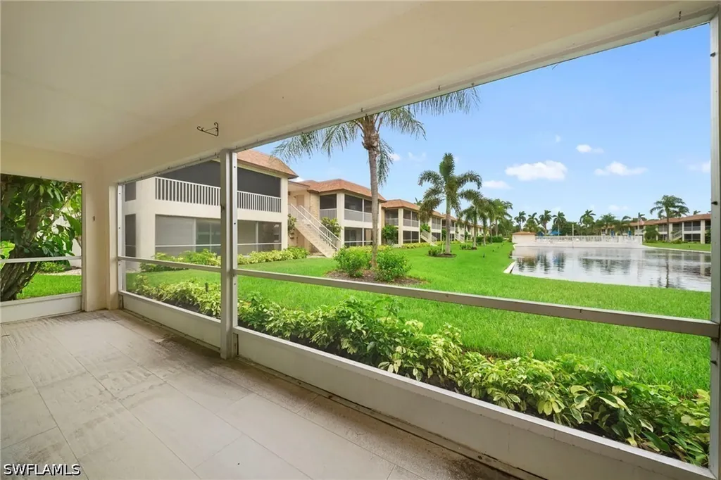 1155 Sandpiper Street Naples FL 34102